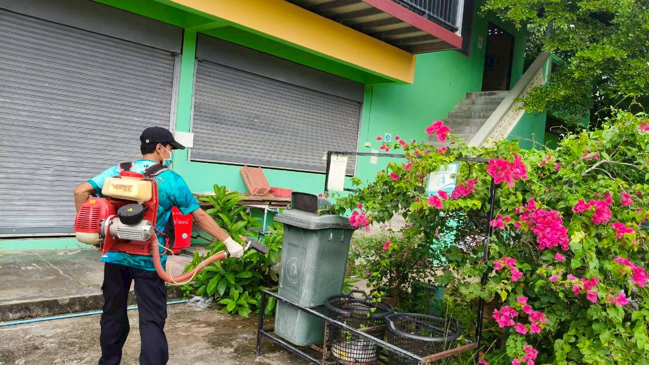กิจกรรม “พ่นละอองฝอยป้องกันโรคไข้เลือดออกในสถานศึกษา”
